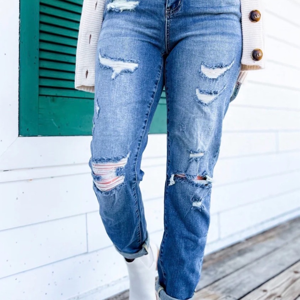 New Judy Blue Boy Toy Light Wash High Rise Cuffed Boyfriend Distressed Jeans - Picture 9 of 14
